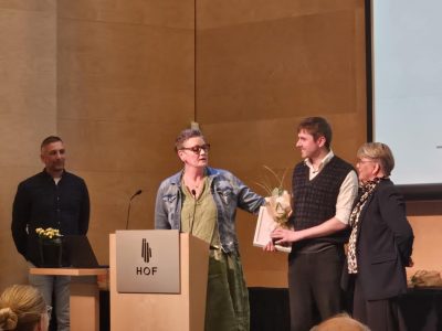 Adam Ásgeir og forsvarsfólk Hinsegin Hríseyjar hljóta mannréttindaviðurkenningar á Vorkomu Akureyararbæjar.